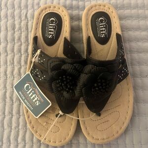 Cliffs by White Mountain Cynthia Wedge Sandals